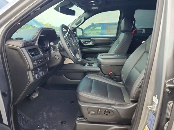 2023 CHEVROLET TAHOE LT — DENT