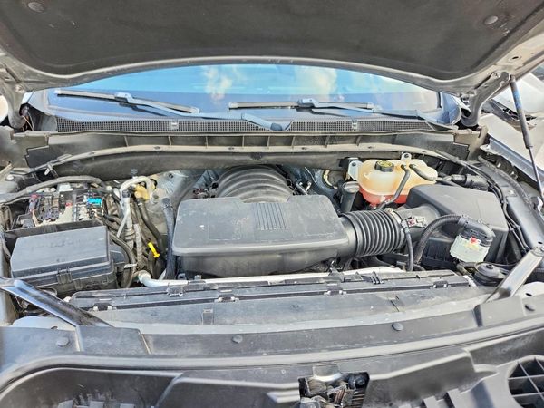 2023 CHEVROLET TAHOE LT — Engine bay