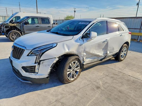 2023 CADILLAC XT5 Premium Luxury — Front 3/4