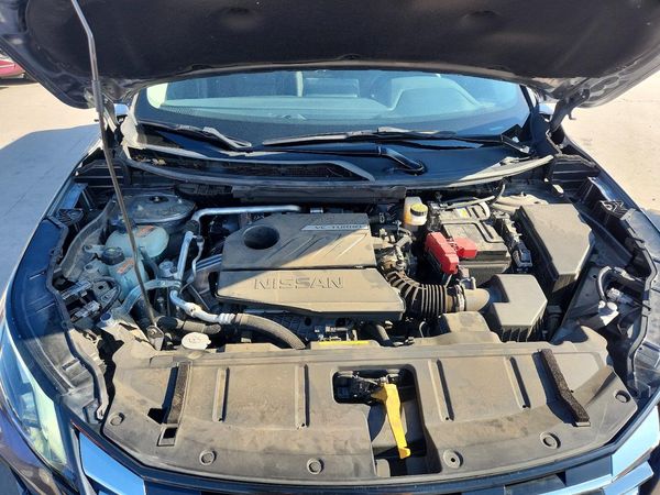2024 NISSAN ROGUE SV — Engine bay