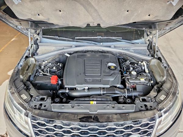2018 LAND ROVER RANGE ROVER VELAR R-Dynamic SE — Engine bay