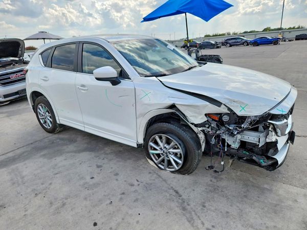 2024 MAZDA CX-5 Preferred Package — Passenger 3/4