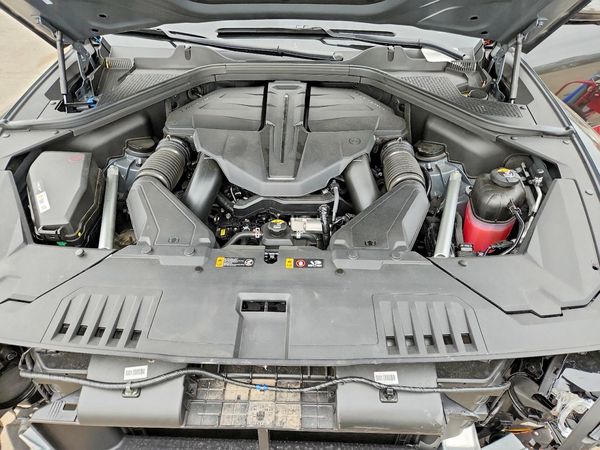 2025 GENESIS GV80 3.5T Prestige — Engine bay