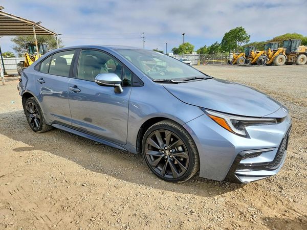 2024 TOYOTA COROLLA SE w/Premium Package — Passenger 3/4