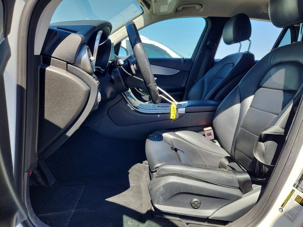 2020 MERCEDES-BENZ GLC GLC300 — DENT