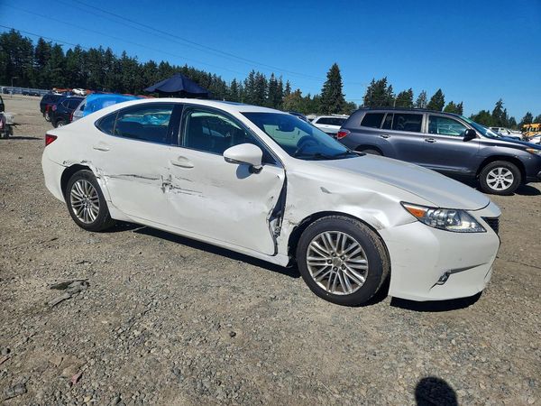 2013 LEXUS ES 350 — Passenger 3/4