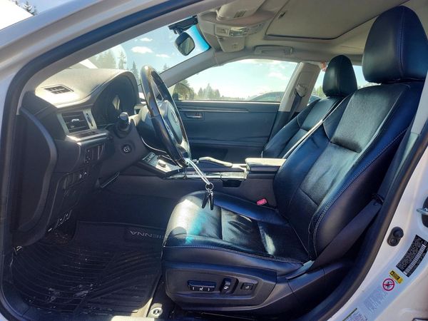 2013 LEXUS ES 350 — DENT