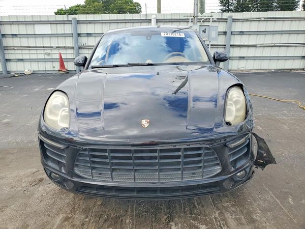 2015 PORSCHE MACAN