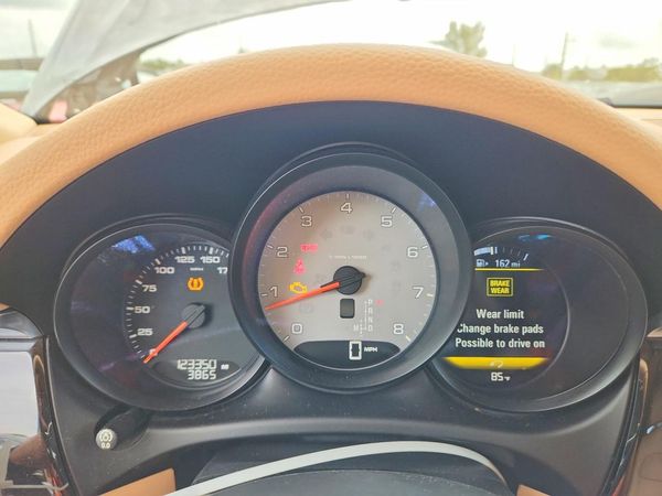 2015 PORSCHE MACAN
