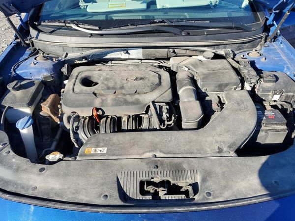 2015 HYUNDAI SONATA SE, ECO — Engine bay