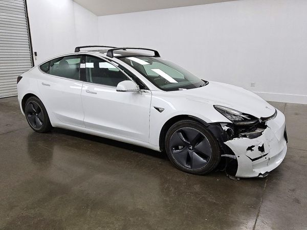 2019 TESLA MODEL 3 — Passenger 3/4