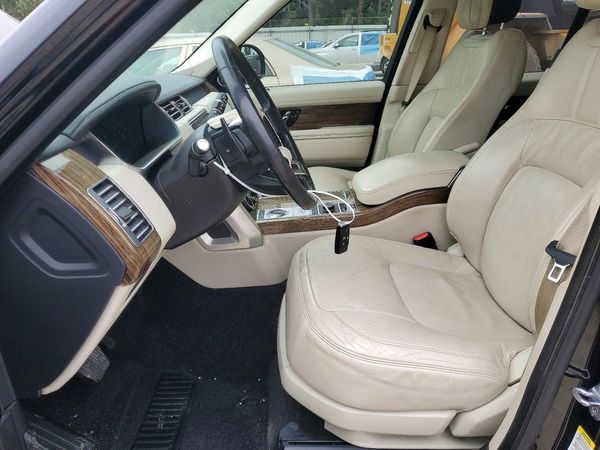 2019 LAND ROVER RANGEROVER HSE — DENT