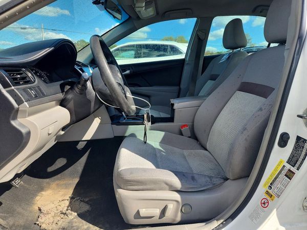 2014 TOYOTA CAMRY — DENT