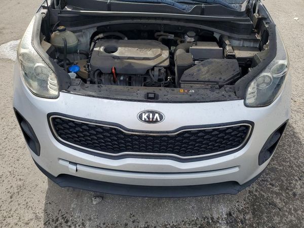 2019 KIA SPORTAGE LX — Engine bay