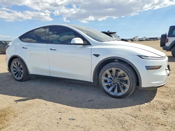 2026 TESLA MODEL Y — Passenger 3/4