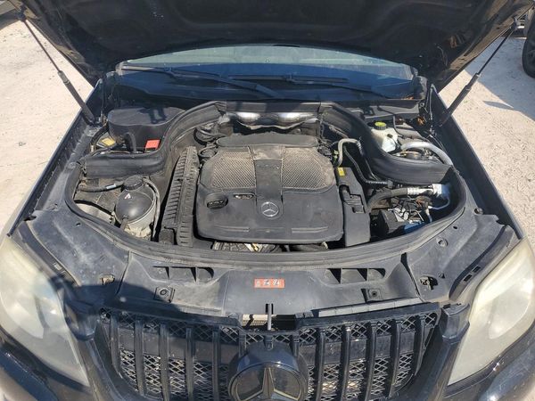 2014 MERCEDES-BENZ GLK GLK350 — Engine bay