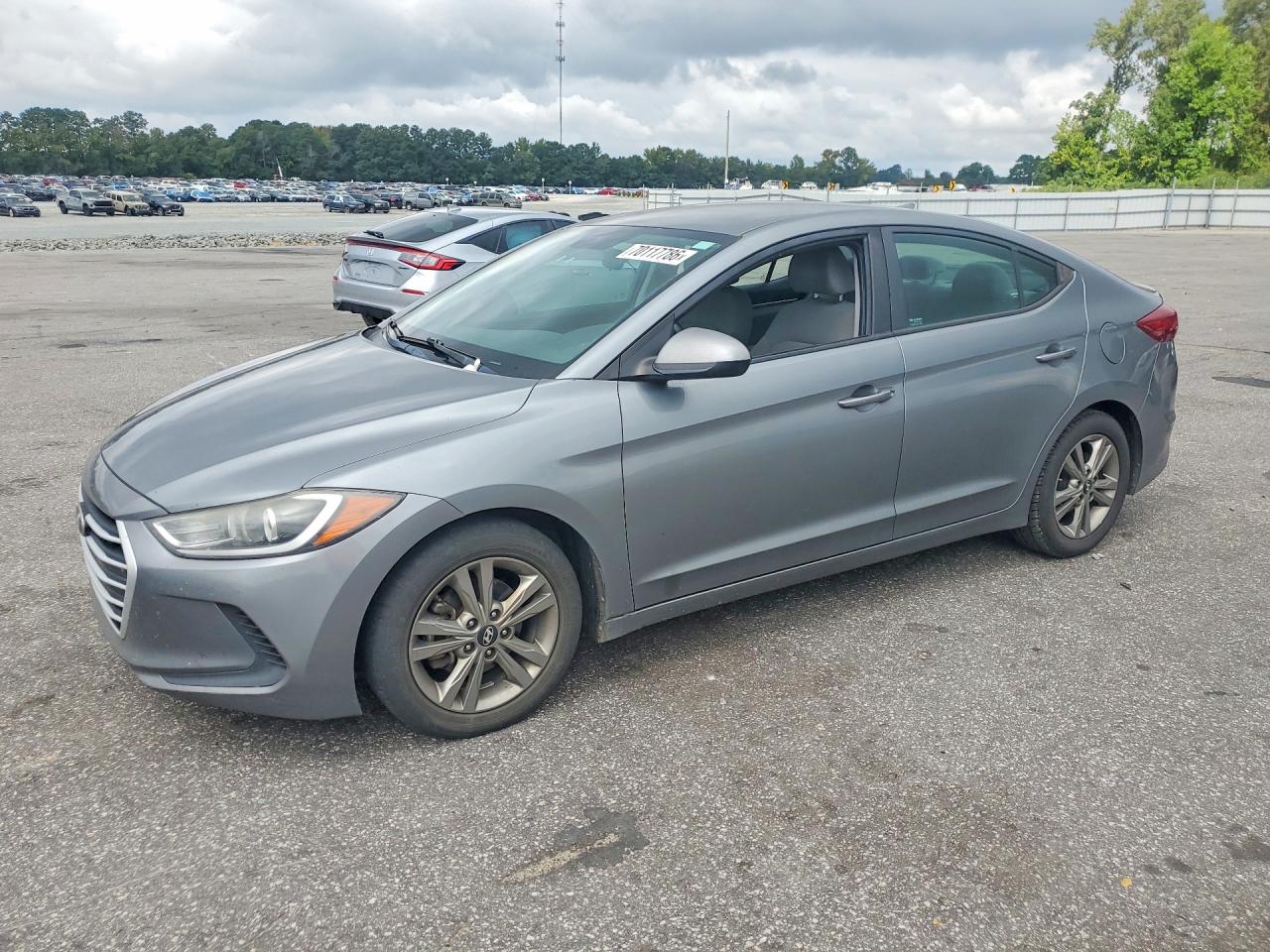 2018 HYUNDAI ELANTRA — Front 3/4
