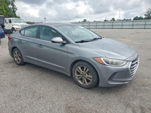 2018 HYUNDAI ELANTRA — Passenger 3/4