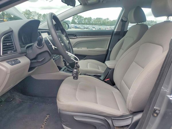 2018 HYUNDAI ELANTRA — DENT