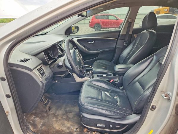 2013 HYUNDAI ELANTRA — DENT