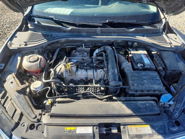 2021 VOLKSWAGEN JETTA S / SE / R-Line — Engine bay