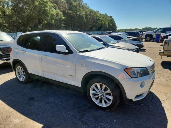 2013 BMW X3 xDrive28i — Passenger 3/4