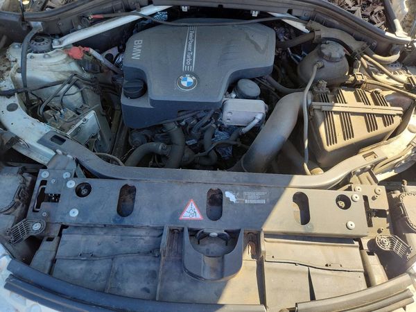 2013 BMW X3 xDrive28i — Engine bay