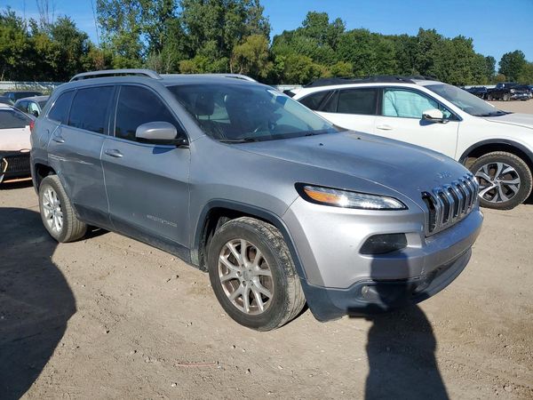2016 JEEP CHEROKEE Latitude/Longitude/North — Passenger 3/4