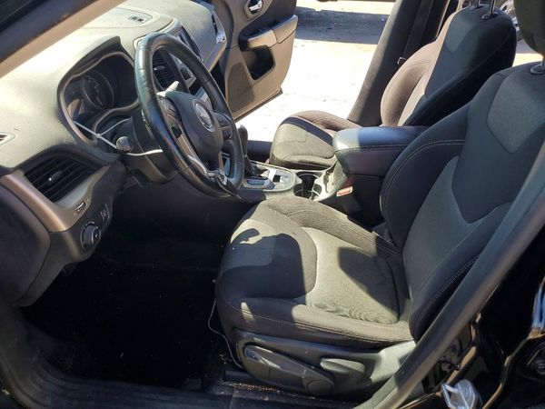 2018 JEEP CHEROKEE — DENT