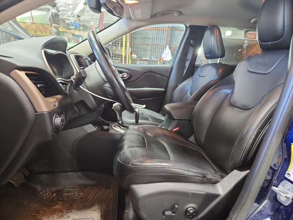 2016 JEEP CHEROKEE Limited — DENT