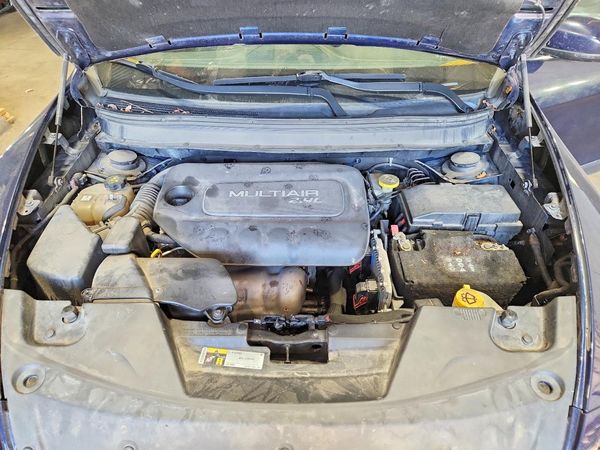 2016 JEEP CHEROKEE Limited — Engine bay