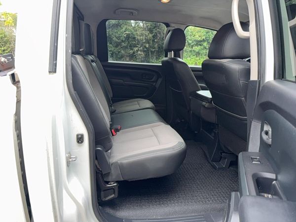 2021 NISSAN TITAN Crew Cab