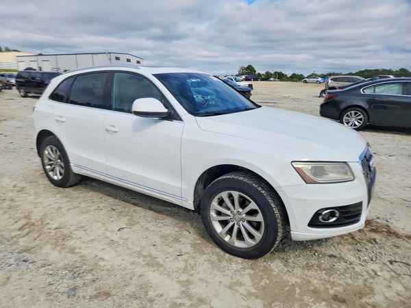 2014 AUDI Q5 — Passenger 3/4