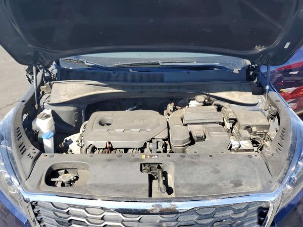 2019 KIA SORENTO L, LX, S — Engine bay