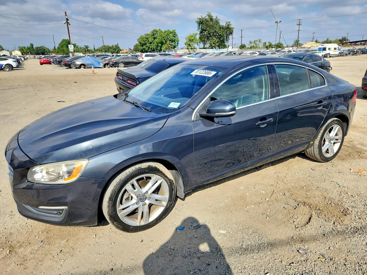 2015 VOLVO S60 Platinum (non R design) — Front 3/4