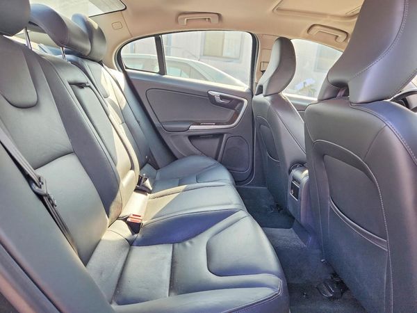 2015 VOLVO S60 Platinum (non R design) — PSRS
