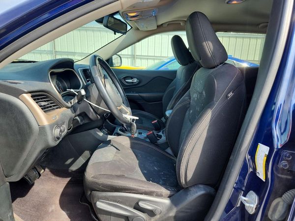 2016 JEEP CHEROKEE Latitude/Longitude/North — DENT