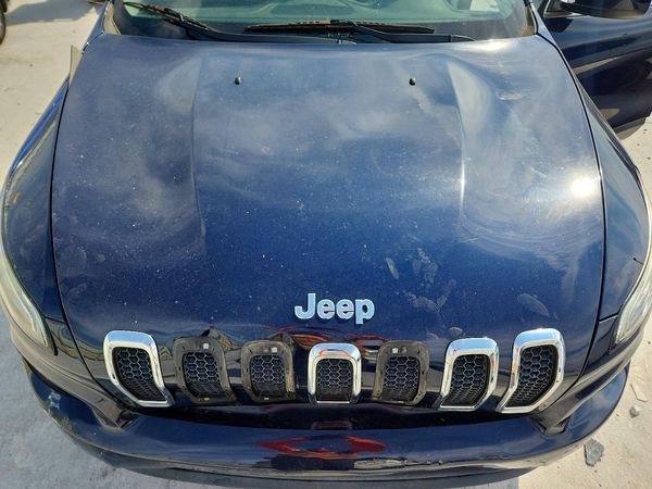 2016 JEEP CHEROKEE Latitude/Longitude/North — Engine bay