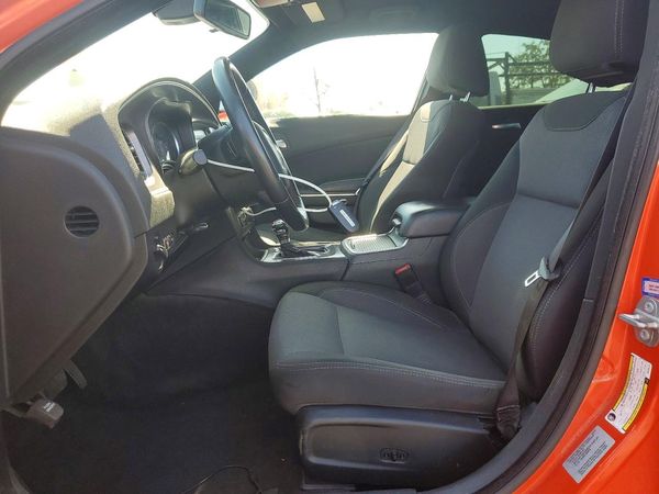 2016 DODGE CHARGER SE — DENT