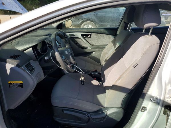 2014 HYUNDAI ELANTRA GLS (Middle) — DENT
