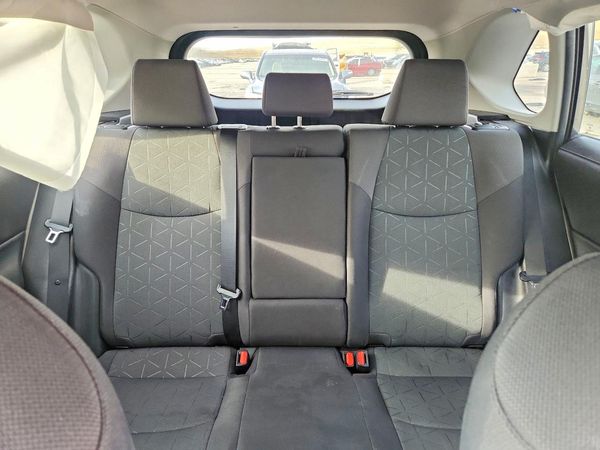 2020 TOYOTA RAV4 XLE — SUVN
