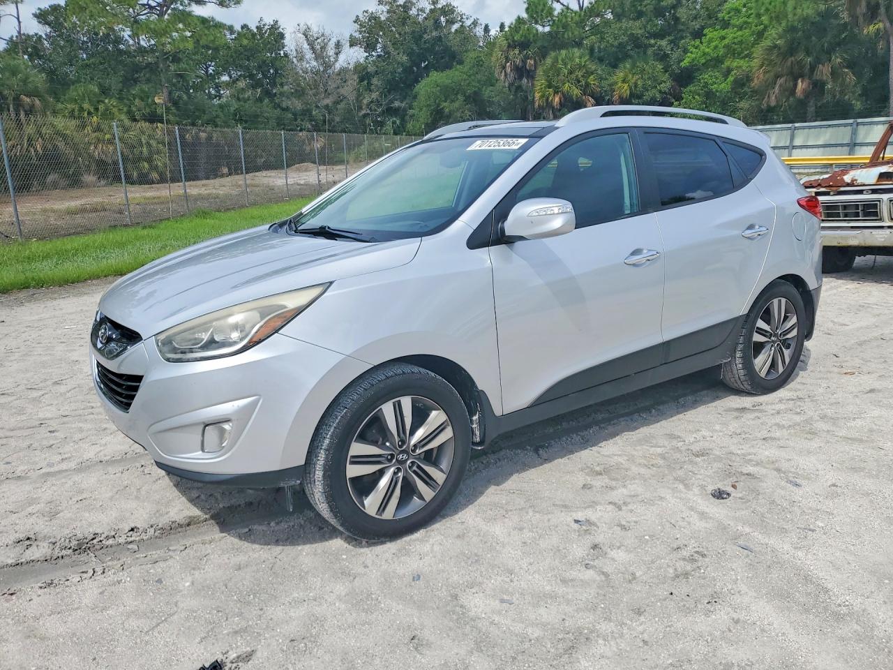 2014 HYUNDAI TUCSON GLS (Middle Level) — Front 3/4