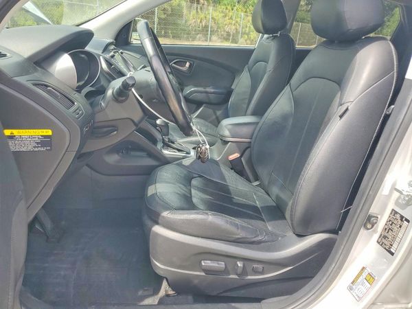 2014 HYUNDAI TUCSON GLS (Middle Level) — DENT