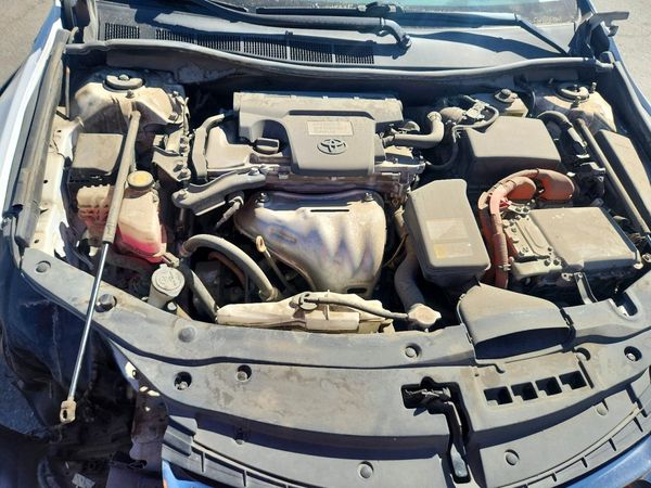 2017 TOYOTA CAMRY SOLA LE/SE/XLE Hybrid — Engine bay