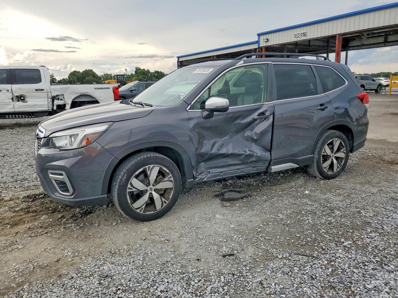 2020 SUBARU FORESTER Trg+ES+NAVI(HK)+KA — Front 3/4