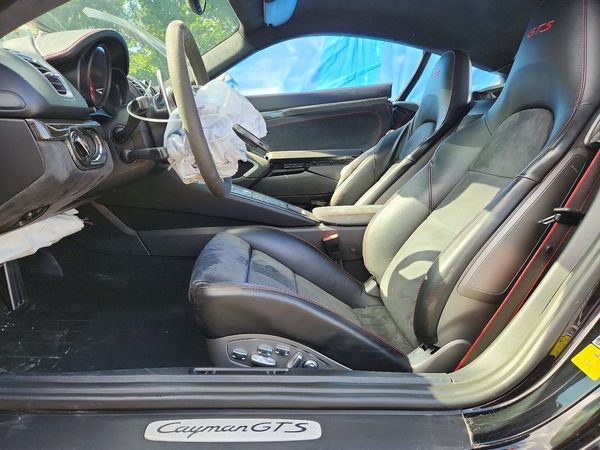 2016 PORSCHE CAYMAN — DENT