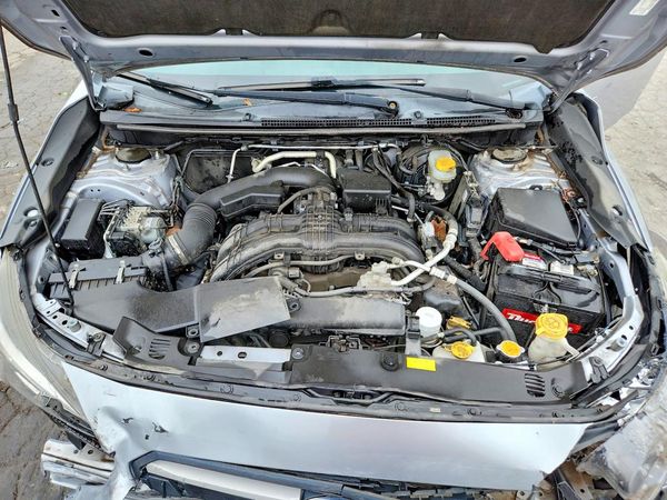 2019 SUBARU CROSSTREK — Engine bay