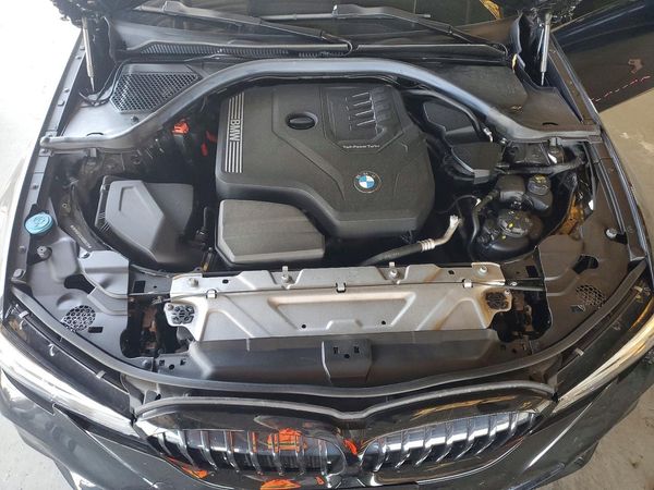 2021 BMW 330I — Engine bay