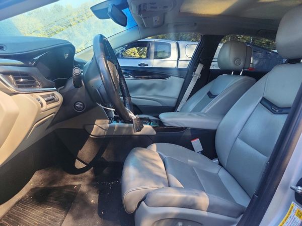 2013 CADILLAC XTS Premium — DENT