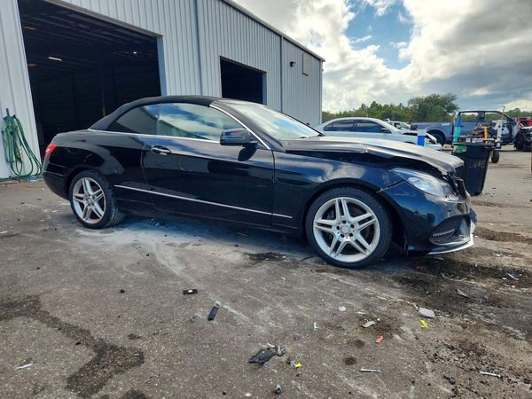 2013 MERCEDES-BENZ E E350 — Passenger 3/4